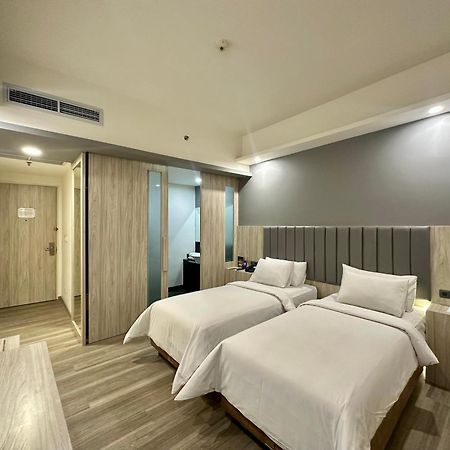 阿托特尔雅加达火花生活酒店 外观 照片